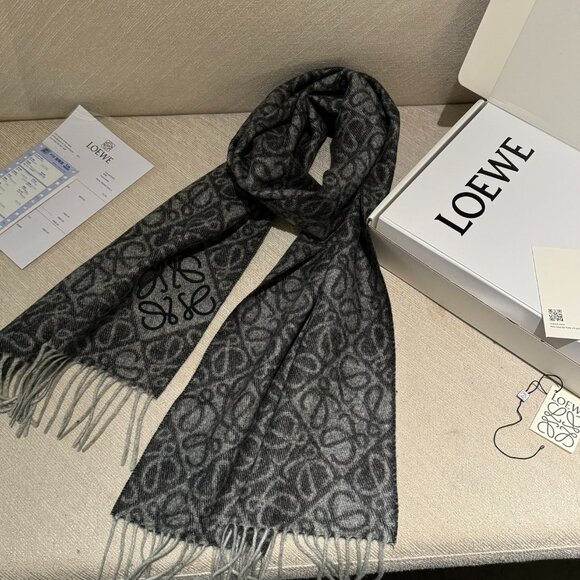 ✨💖Loewe logo winter scarf - Picture 1 of 5